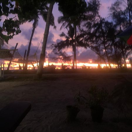 Shoreline Marari Beach Villa At Golden Beach Mararikulam Alappuzha 外观 照片